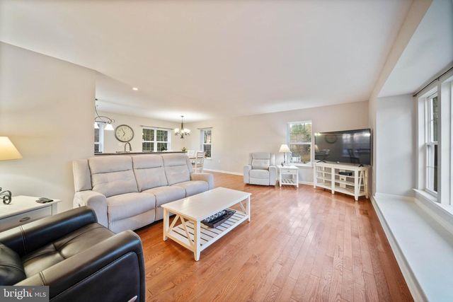 2406 CARROLL MILL RD, Phoenix, MD 21131