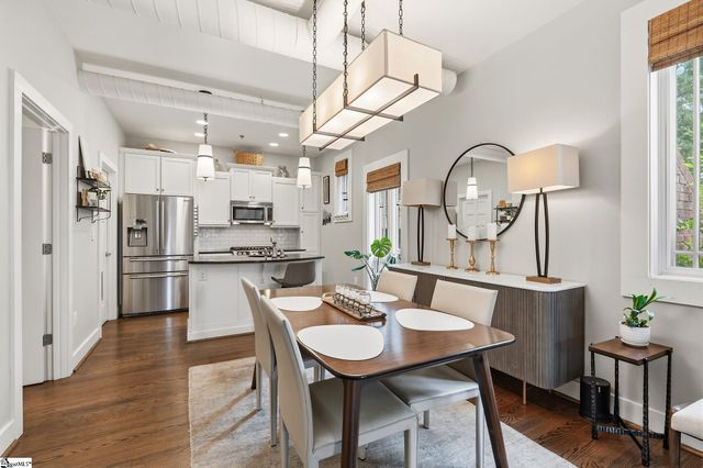325 Hampton Avenue Unit 106, Greenville, SC 29601