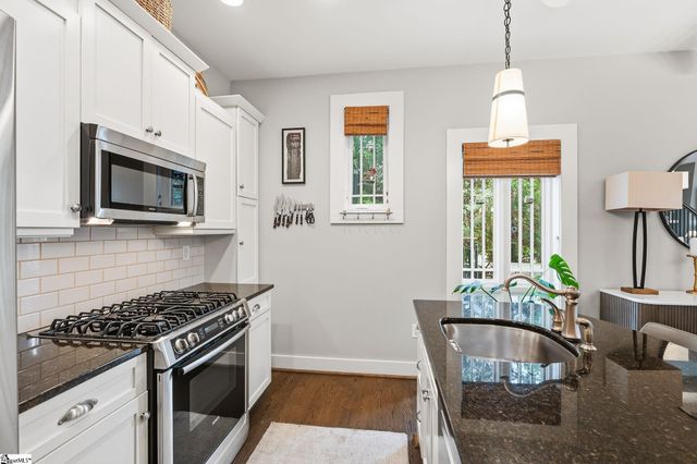 325 Hampton Avenue Unit 106, Greenville, SC 29601