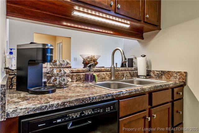 2705 Preston Woods Lane, Fayetteville, NC 28304