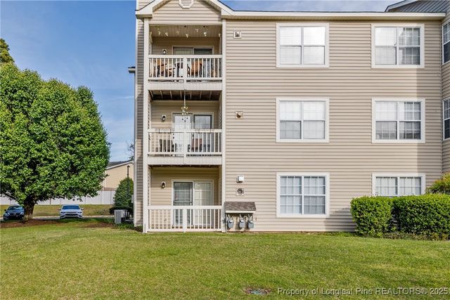 2705 Preston Woods Lane, Fayetteville, NC 28304