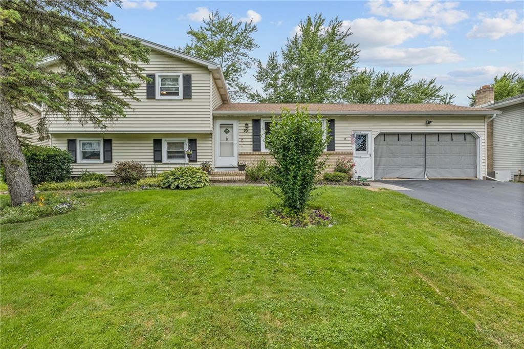 29 Davy Drive, Gates, NY 14624