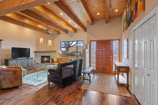 2925 Pueblo Alto, Santa Fe, NM 87507