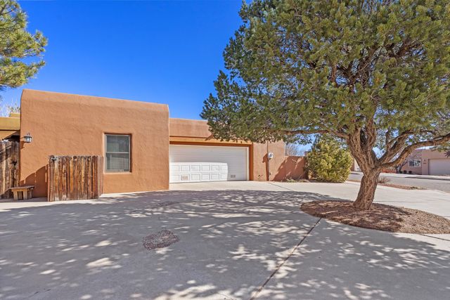 2925 Pueblo Alto, Santa Fe, NM 87507