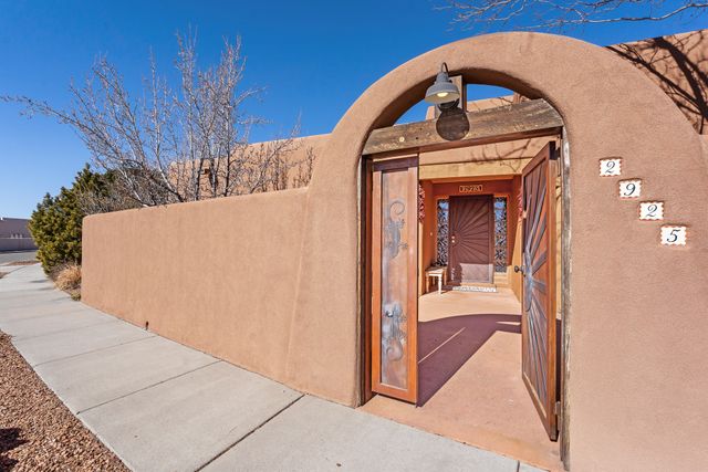 2925 Pueblo Alto, Santa Fe, NM 87507