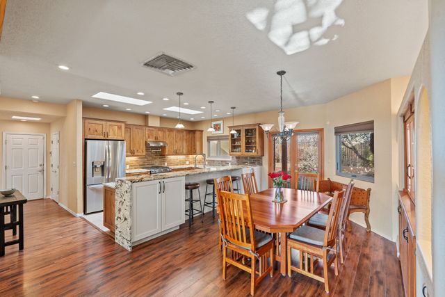 2925 Pueblo Alto, Santa Fe, NM 87507