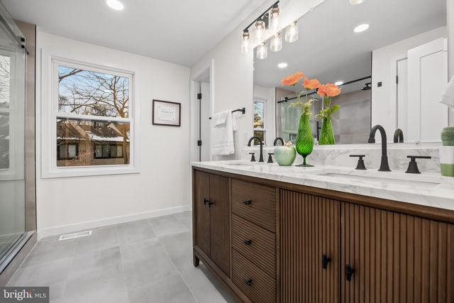 217 GLENVIEW CT, Marlton, NJ 08053