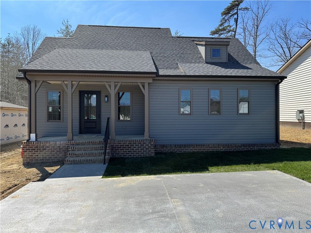 211 Zion Dr, Farmville, VA 23901