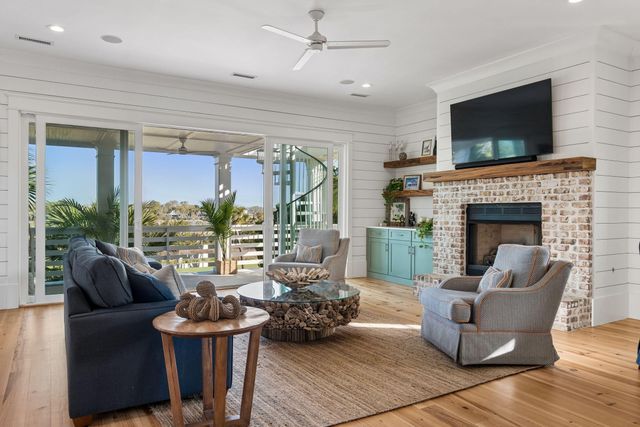 3200 Waterway Boulevard, Isle Of Palms, SC 29451