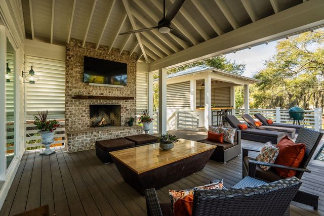 3200 Waterway Boulevard, Isle Of Palms, SC 29451