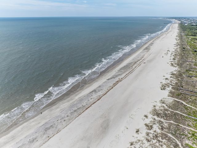 3200 Waterway Boulevard, Isle Of Palms, SC 29451