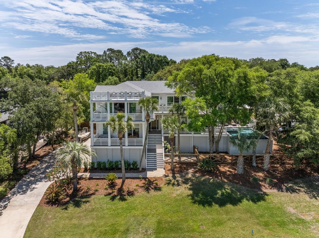 3200 Waterway Boulevard, Isle Of Palms, SC 29451