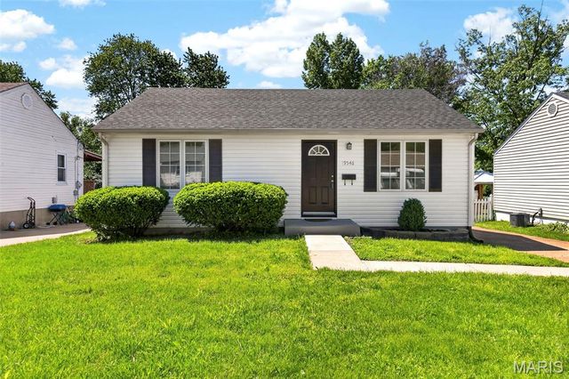 9546 Theodosia Avenue, Overland, MO 63114
