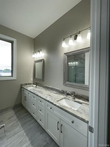 68651 Lake Angela Pointe, Richmond, MI 48062