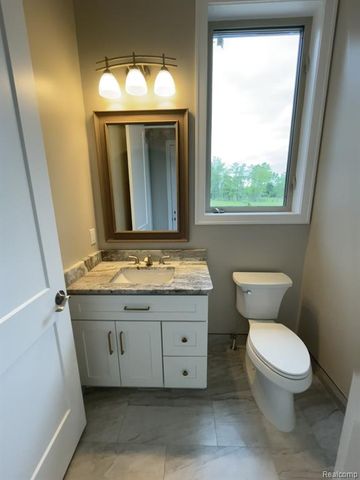 68651 Lake Angela Pointe, Richmond, MI 48062