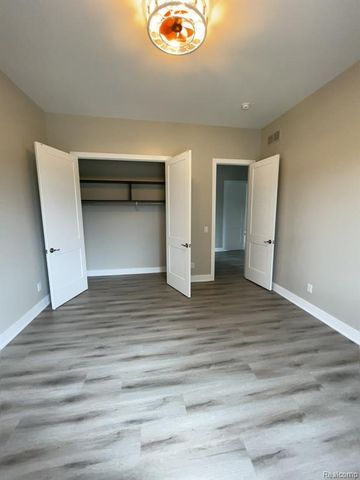 68651 Lake Angela Pointe, Richmond, MI 48062