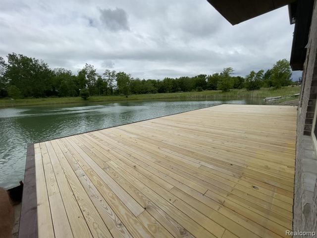 68651 Lake Angela Pointe, Richmond, MI 48062