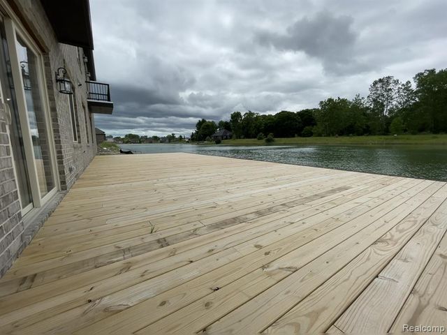68651 Lake Angela Pointe, Richmond, MI 48062