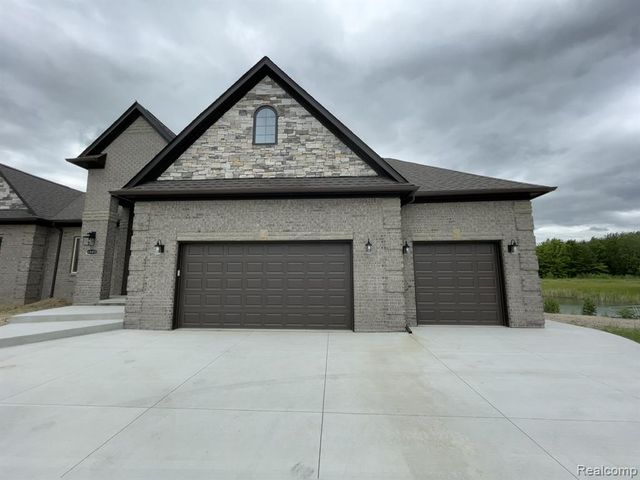 68651 Lake Angela Pointe, Richmond, MI 48062