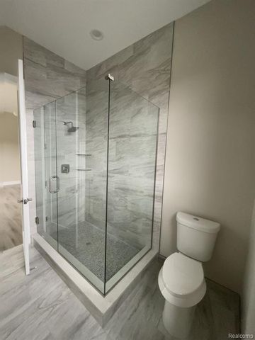 68651 Lake Angela Pointe, Richmond, MI 48062