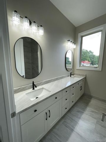 68651 Lake Angela Pointe, Richmond, MI 48062