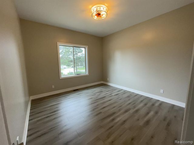 68651 Lake Angela Pointe, Richmond, MI 48062