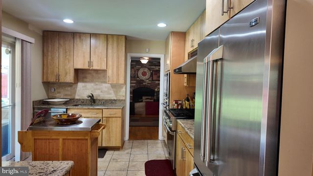5806 HUNTLAND RD, Temple Hills, MD 20748