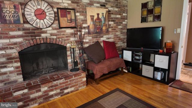 5806 HUNTLAND RD, Temple Hills, MD 20748