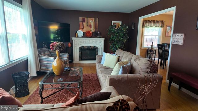 5806 HUNTLAND RD, Temple Hills, MD 20748