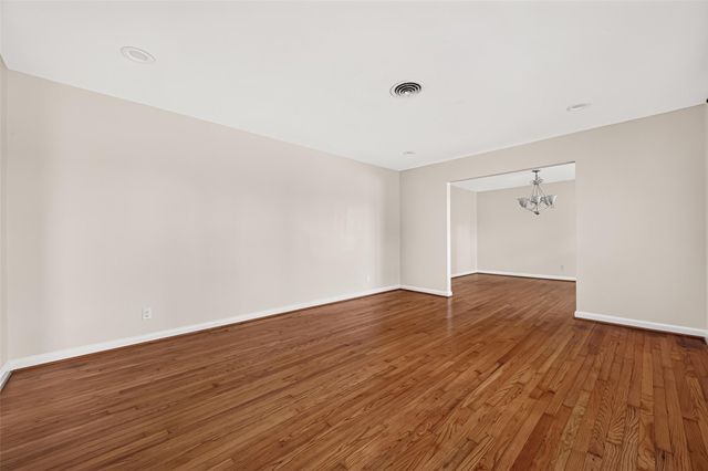 4002 Mischire Drive, Houston, TX 77025