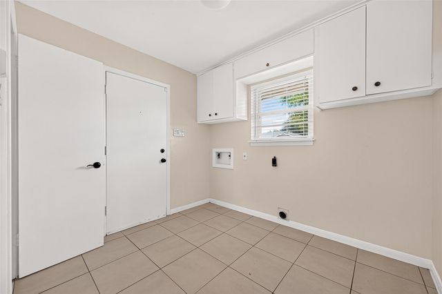 4002 Mischire Drive, Houston, TX 77025