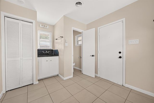4002 Mischire Drive, Houston, TX 77025