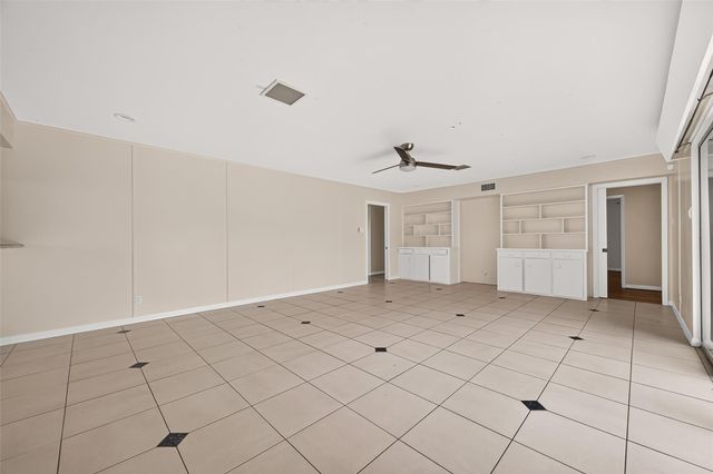 4002 Mischire Drive, Houston, TX 77025