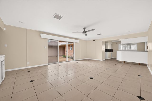 4002 Mischire Drive, Houston, TX 77025