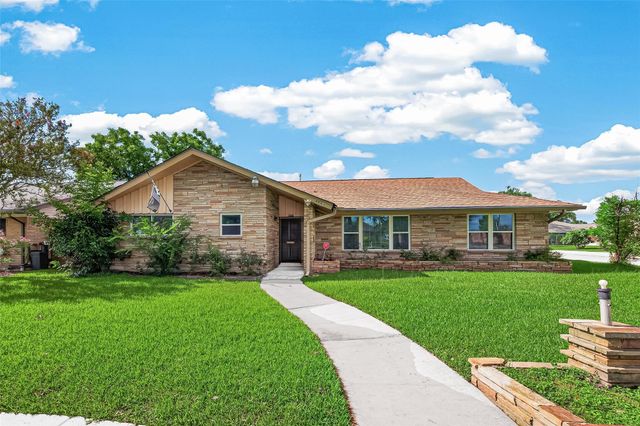 4002 Mischire Drive, Houston, TX 77025