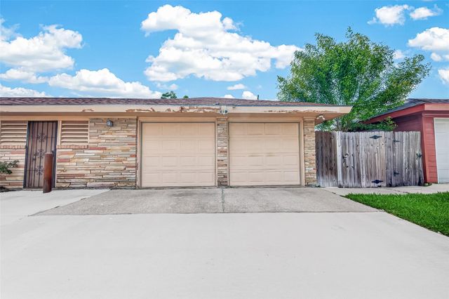 4002 Mischire Drive, Houston, TX 77025