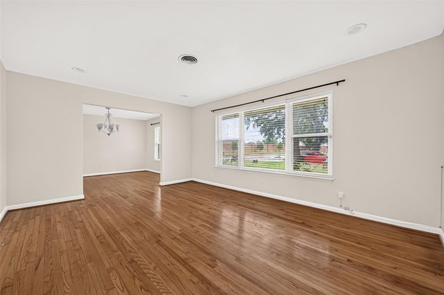 4002 Mischire Drive, Houston, TX 77025