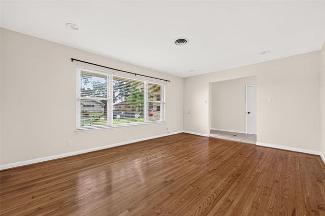 4002 Mischire Drive, Houston, TX 77025