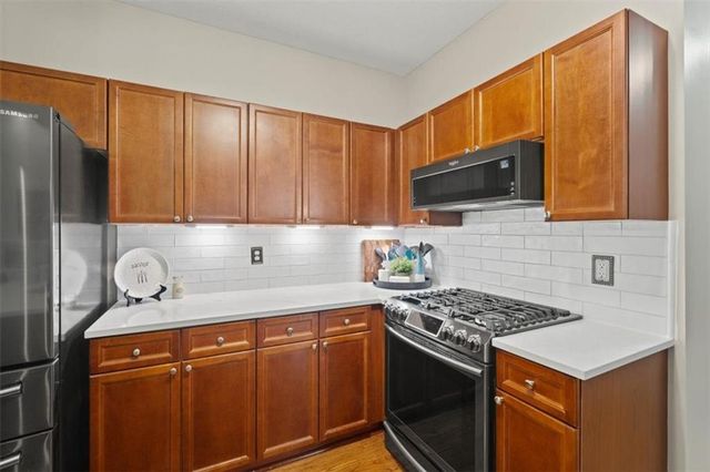 4812 W 159th Terrace, Overland Park, KS 66085