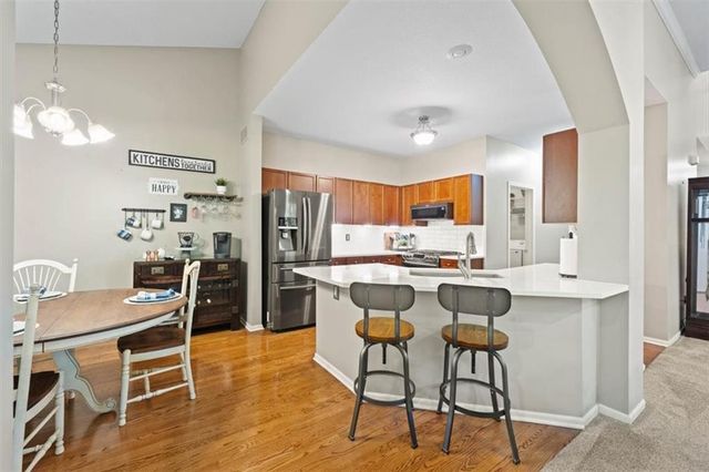 4812 W 159th Terrace, Overland Park, KS 66085