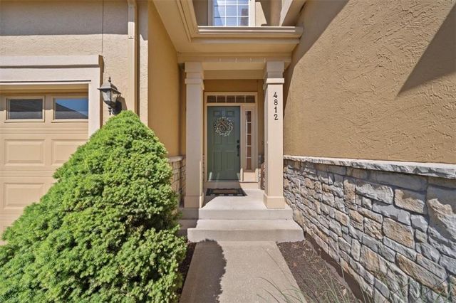 4812 W 159th Terrace, Overland Park, KS 66085