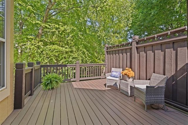 4812 W 159th Terrace, Overland Park, KS 66085