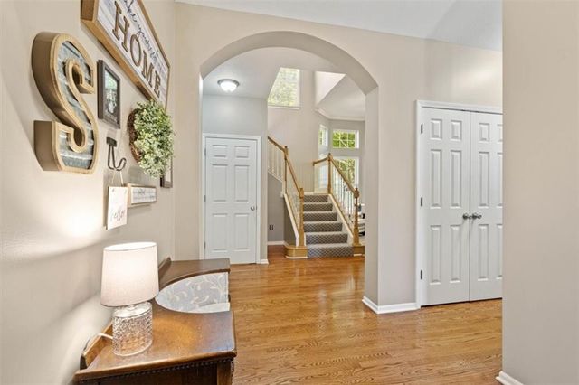 4812 W 159th Terrace, Overland Park, KS 66085