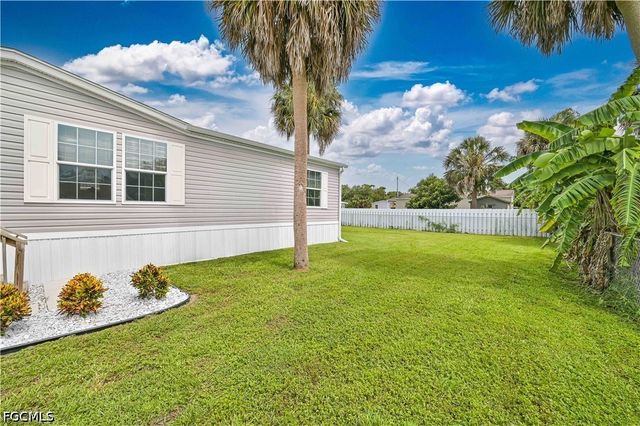 2481 Austin Smith CT, North Fort Myers, FL 33917