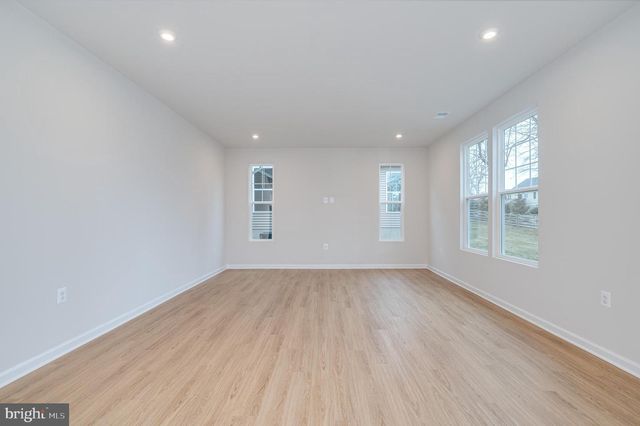 125 NATIONAL ST, Ranson, WV 25438