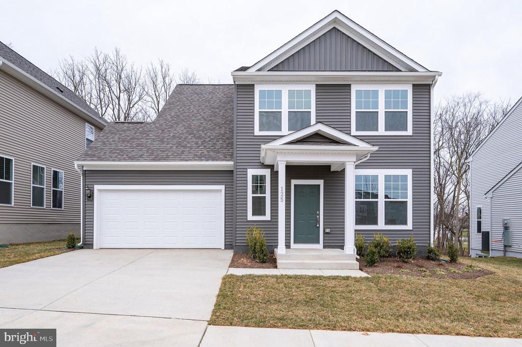 125 NATIONAL ST, Ranson, WV 25438