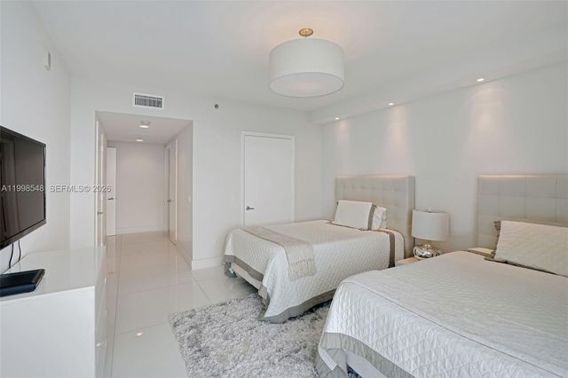 2711 S Ocean Drive 2803, Hollywood, FL 33019