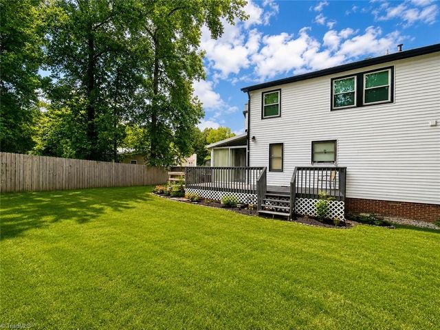 7 Brook Pine Circle, Greensboro, NC 27406