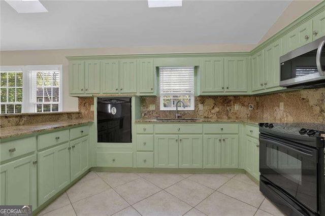 2694 Elmhurst Court NW, Kennesaw, GA 30152