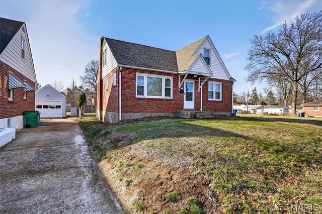 8910 Harold Drive, St Louis, MO 63134